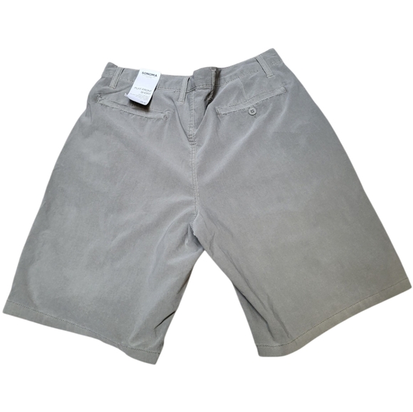 NWT Sonoma Light Gray Flat Front Shorts. - Size 34 - Picture 2 of 6